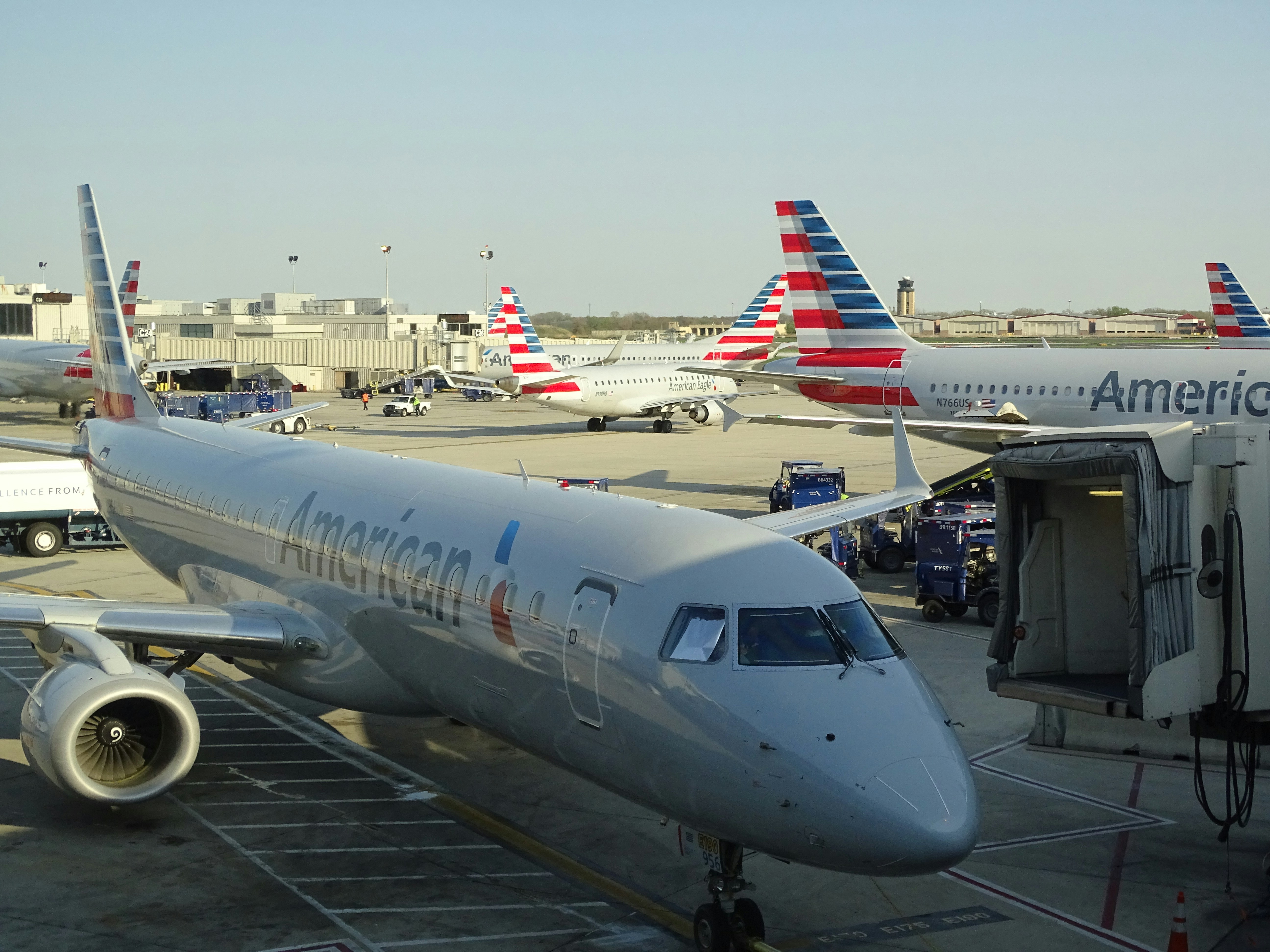 American Airlines Flight Booking – Easy Online Reservations, Check-in & Travel Tips 2025